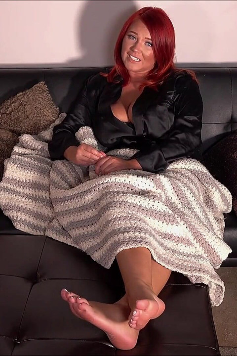 Stepmommy Knows You Have a Foot Fetish
