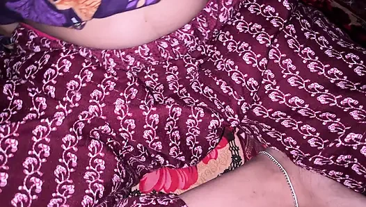 Üvey kız kardeşim ilk kez onu götten sikmemi istiyor.