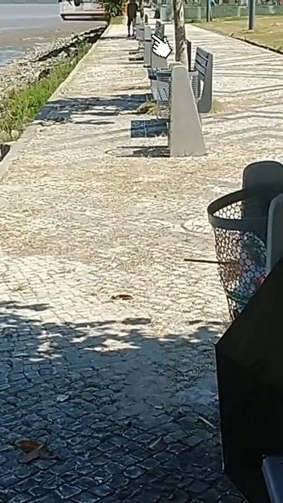Meydanda am frikiği röntgencisi. | Klip 2