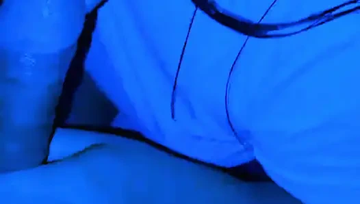 Друг моего мужа кончает мне на лицо