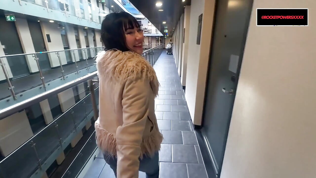 Η Freaky Ass Tatted Alt Eva Ray καταστρέφεται από BBC Creampie