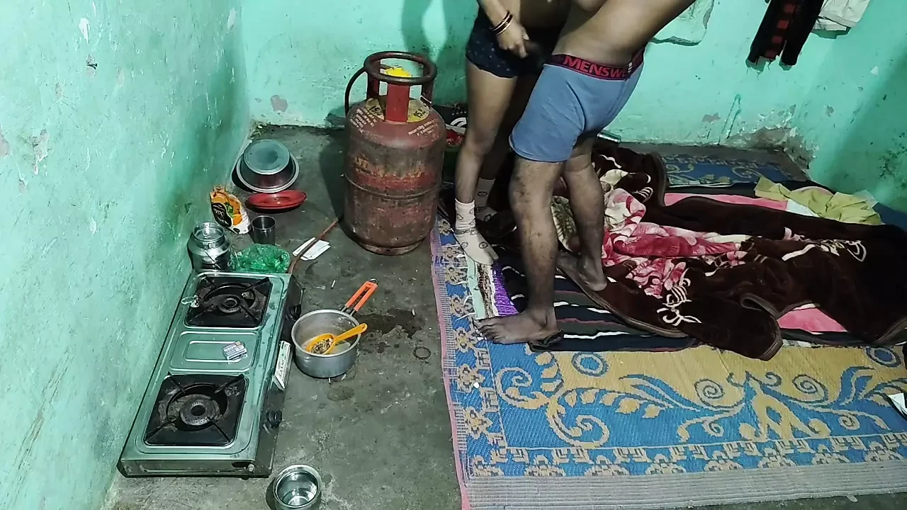 Hete vrouw komt in de nacht volledige harde Chudai Hindi audio