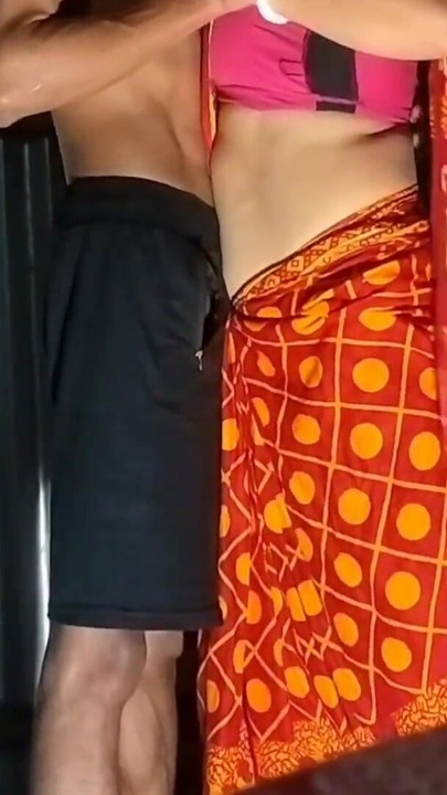 Nezaobilazan trenutak iz "Desi boudi ko sari main jodordost Doggystyle korke anal Fuck kiya"