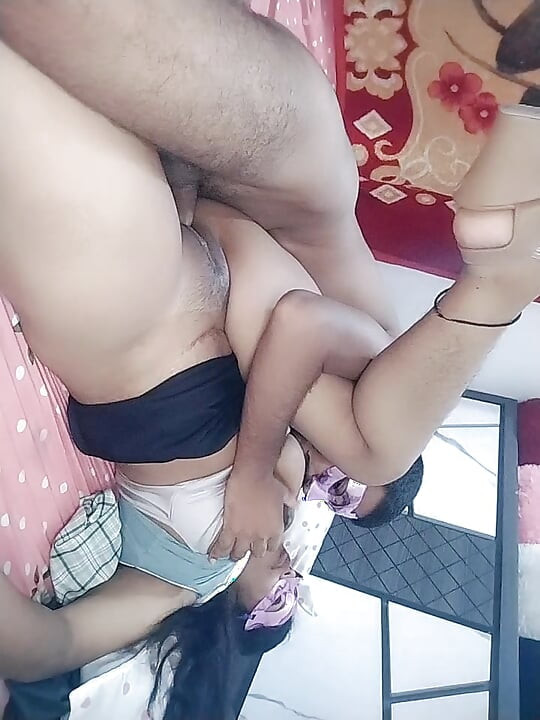 boyfriend ne mere sath 1st bar sex kiya hindi voice