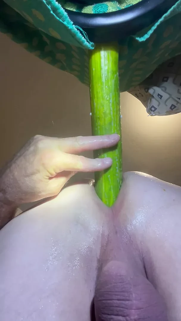 Cucumber morning anal fills so good