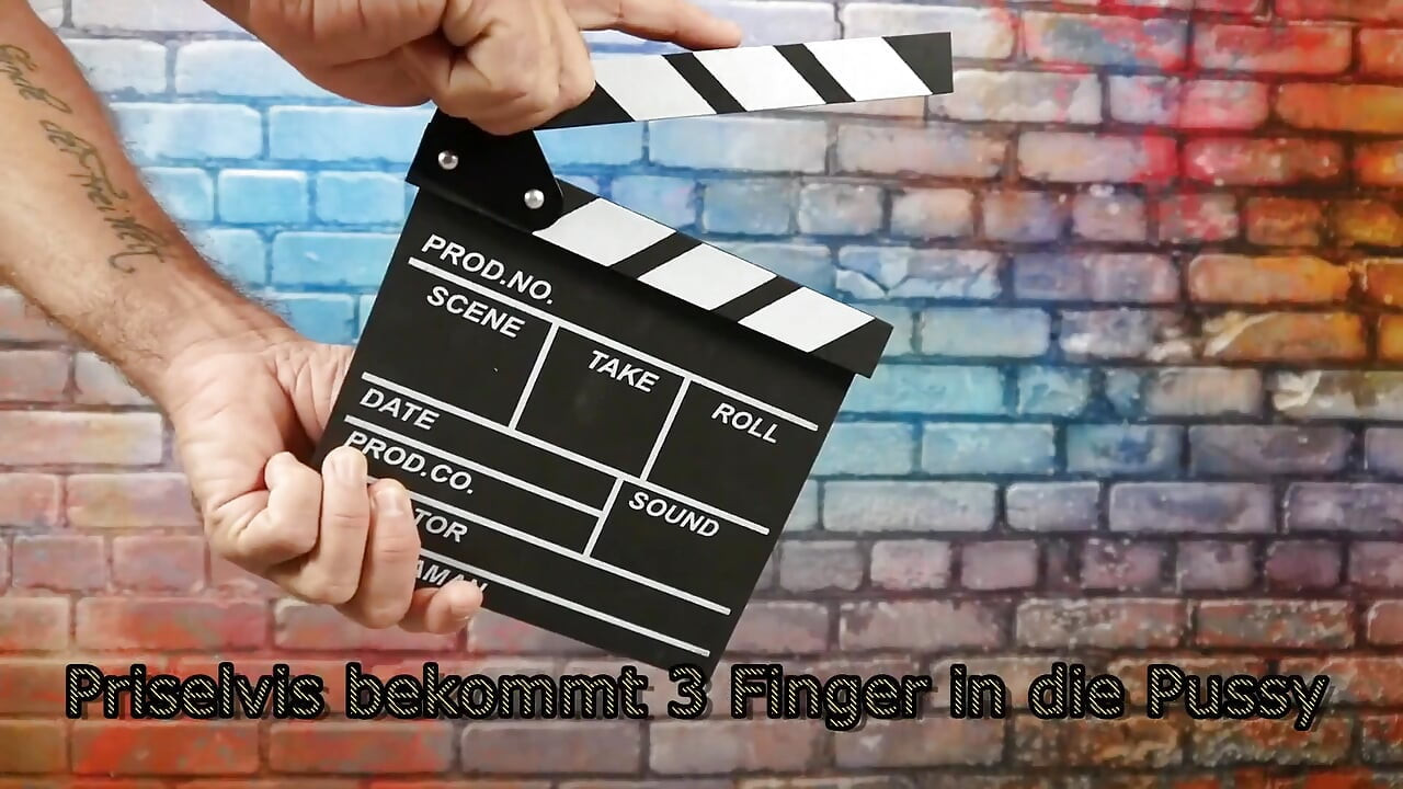 Moj sastanak za noć stavi 3 prsta u moju pičku