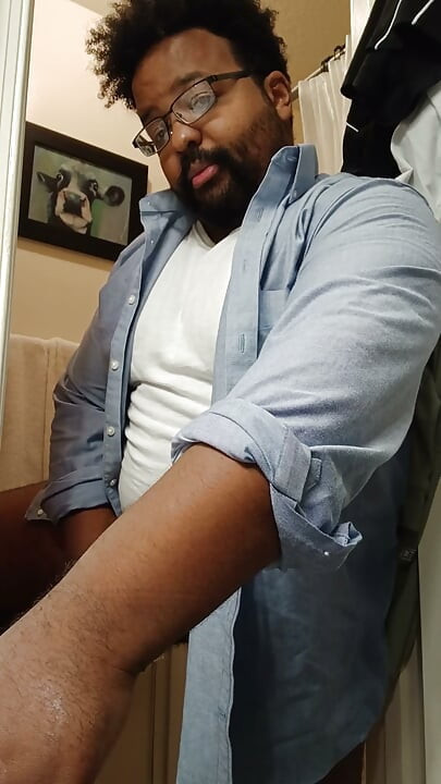 Thick Daddy Masturbates While Getting Ready for Work