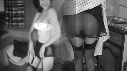 The 1050's Housewives In Stockings