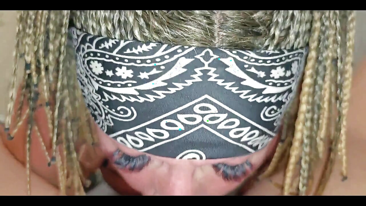 Βαθιά πίπα τρώγοντας το γάλα σου