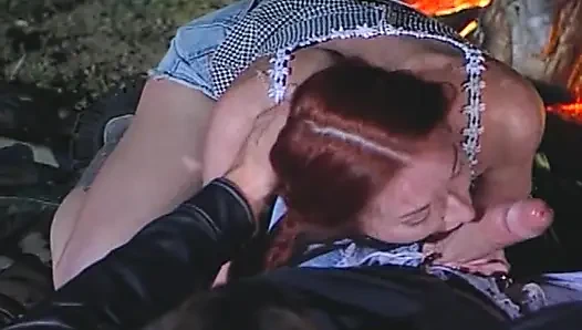 Дикая трах на улице ночь у костра