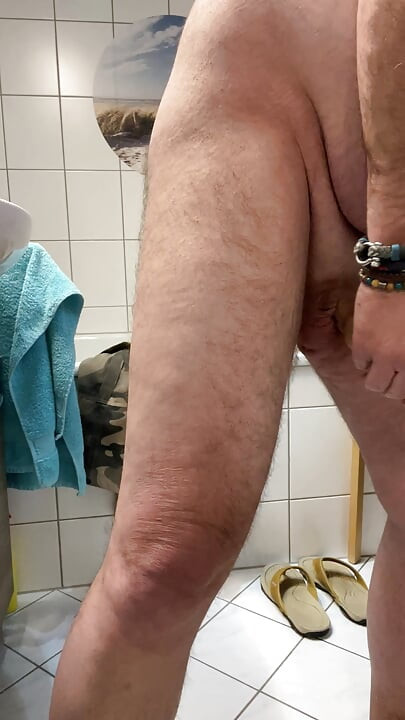 Cage release and juicy cumshot afterwards