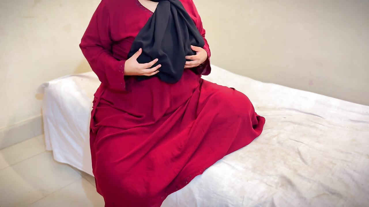 Jestem 20-letnia arabska muzułmańska BBW gorąca dziewczyna, Czy u pieprzyć mnie proszę? Moich rodziców nie ma dziś w domu