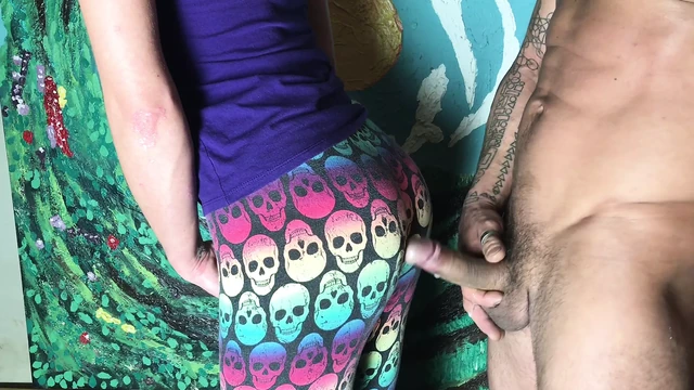 CFNM yoga pants cum shot