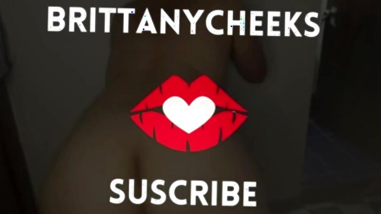 I discover my stepsister doing porn