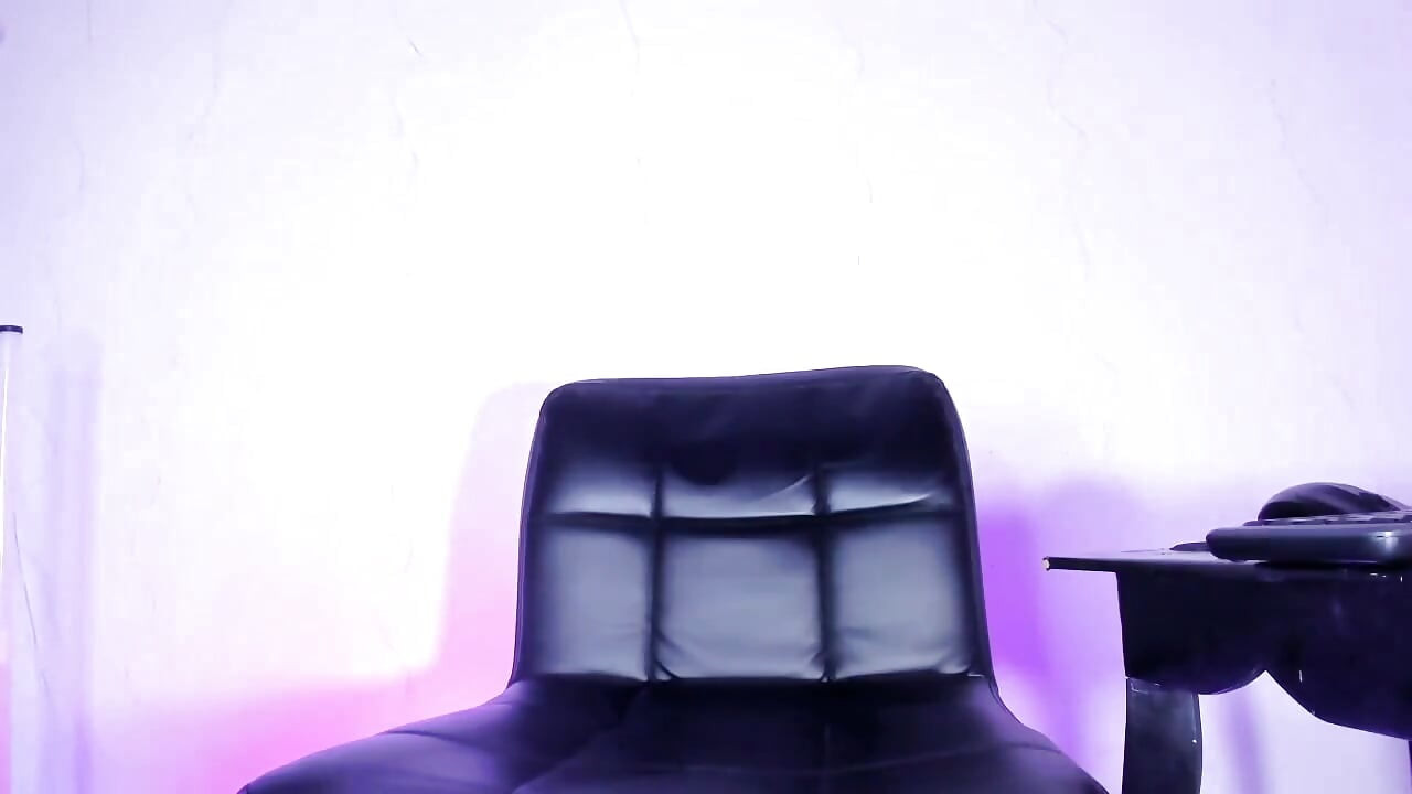 Pollaxxl Femboy Cums on the Brunette's Face While Riding Him