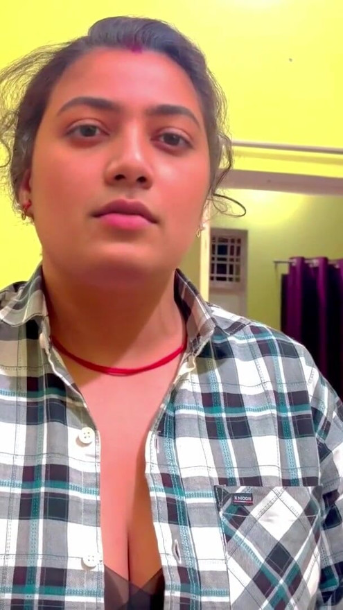 My step daughter was scared, we shared single bed, Full night full hindi Audio | Clip 1