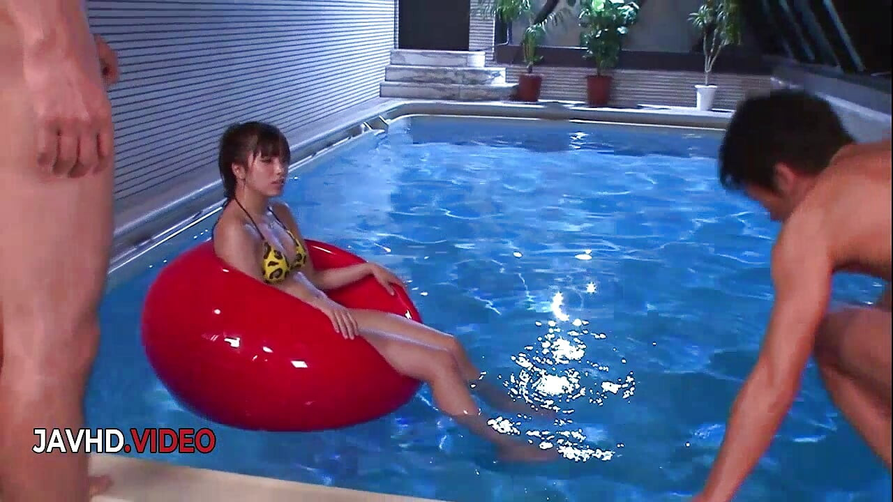 الإلهة الآسيوية الشغوفة هيناتا تاشيبانا تضرب بقوة بعد مص زب قائظ