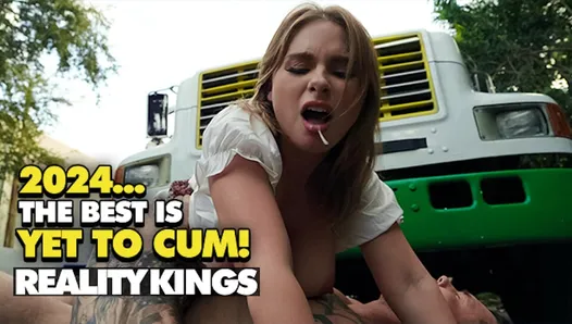 Brandy Renee Swallows The Tow Truck Driver's Dick To Convince Him To Give Her Car Back - REALITY KINGS