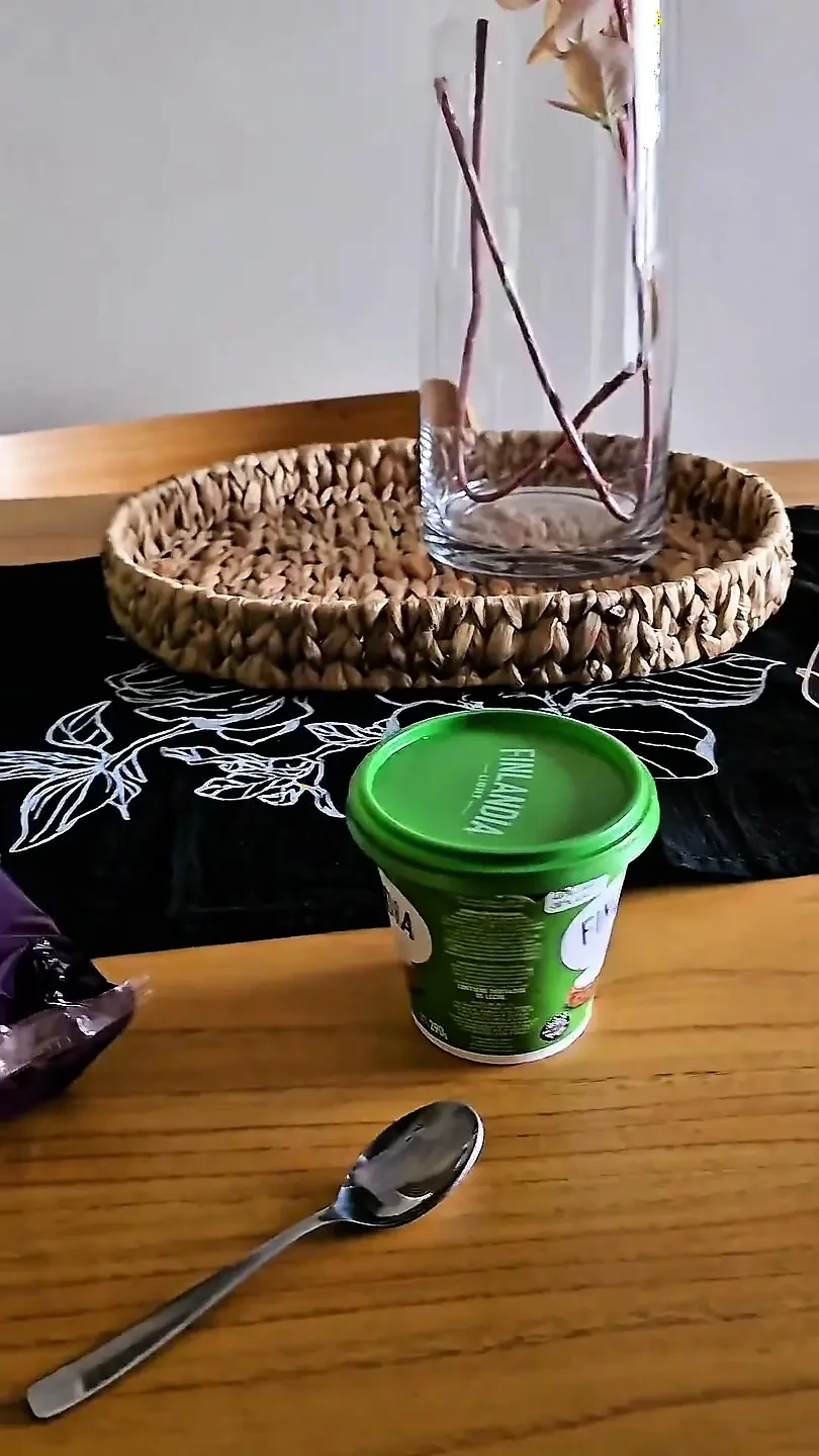 Chúng tôi đã ăn nhẹ với bạn cùng phòng sau khi quay video khiêu dâm!