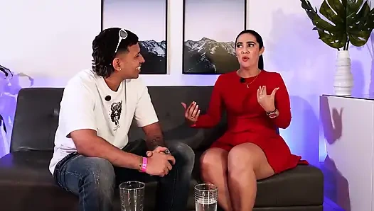 Sarah Black, Bir MILF Yetişkin Içerik Yaratıcısı Için Hayatın Nasıl Olduğunu açıklıyor