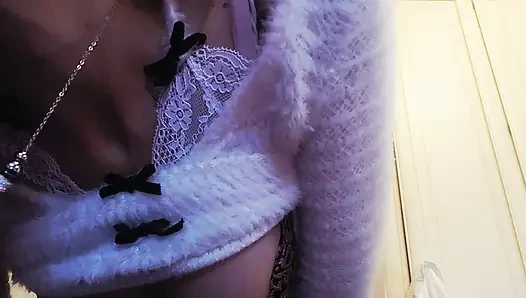 Красивая озорная итальянская камгерл