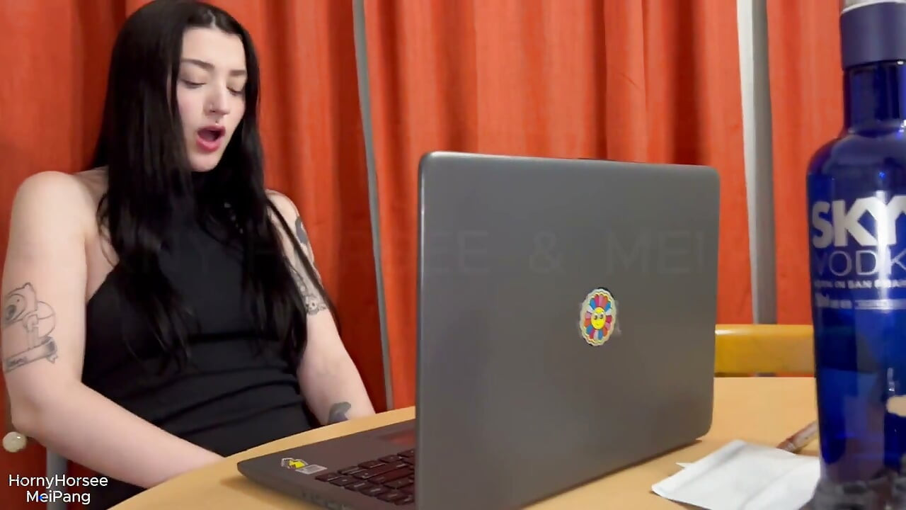 Culona nerd follada en la cara, azotada y perforada por bbc