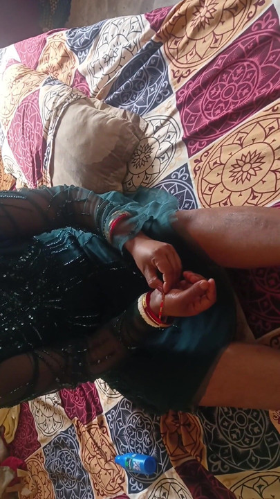 Desi aunty  bhabhi hot desi | Clip 1