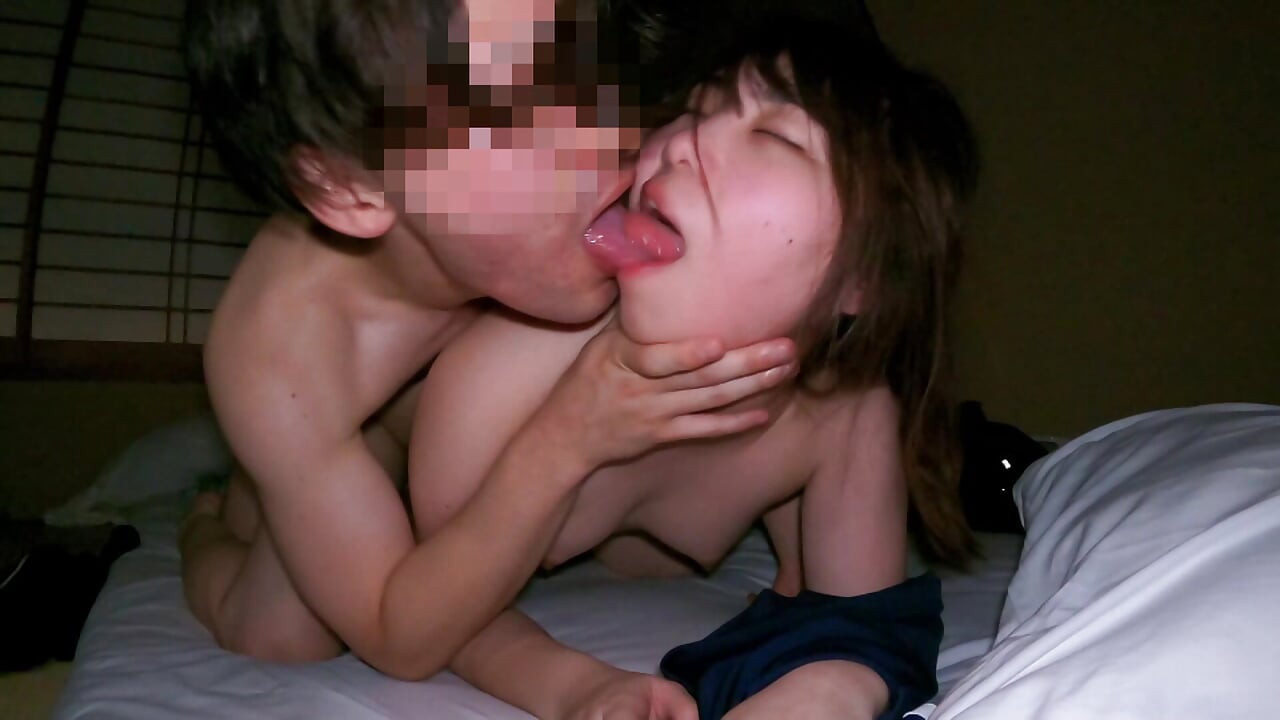 A153B03 Her pale body floats in the darkness, her alluring body! Her cute moans can't help but leak out!
