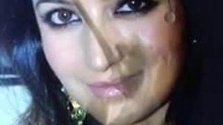 Tisca Chopra facial cum
