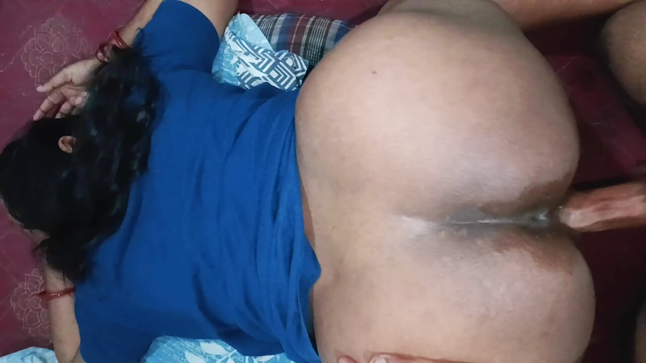 Cachonda neha bhabhi apretado coño follando video con mamada lentamente adoración polla, voz hindi clara gimiendo