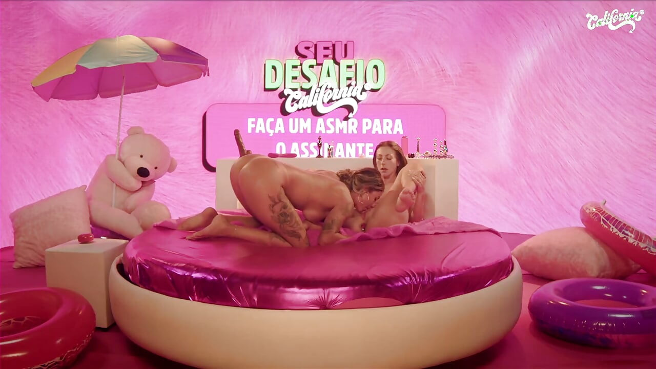 Jóvenes Rubias Lesbianas Masturbándose Y Teniendo Sexo