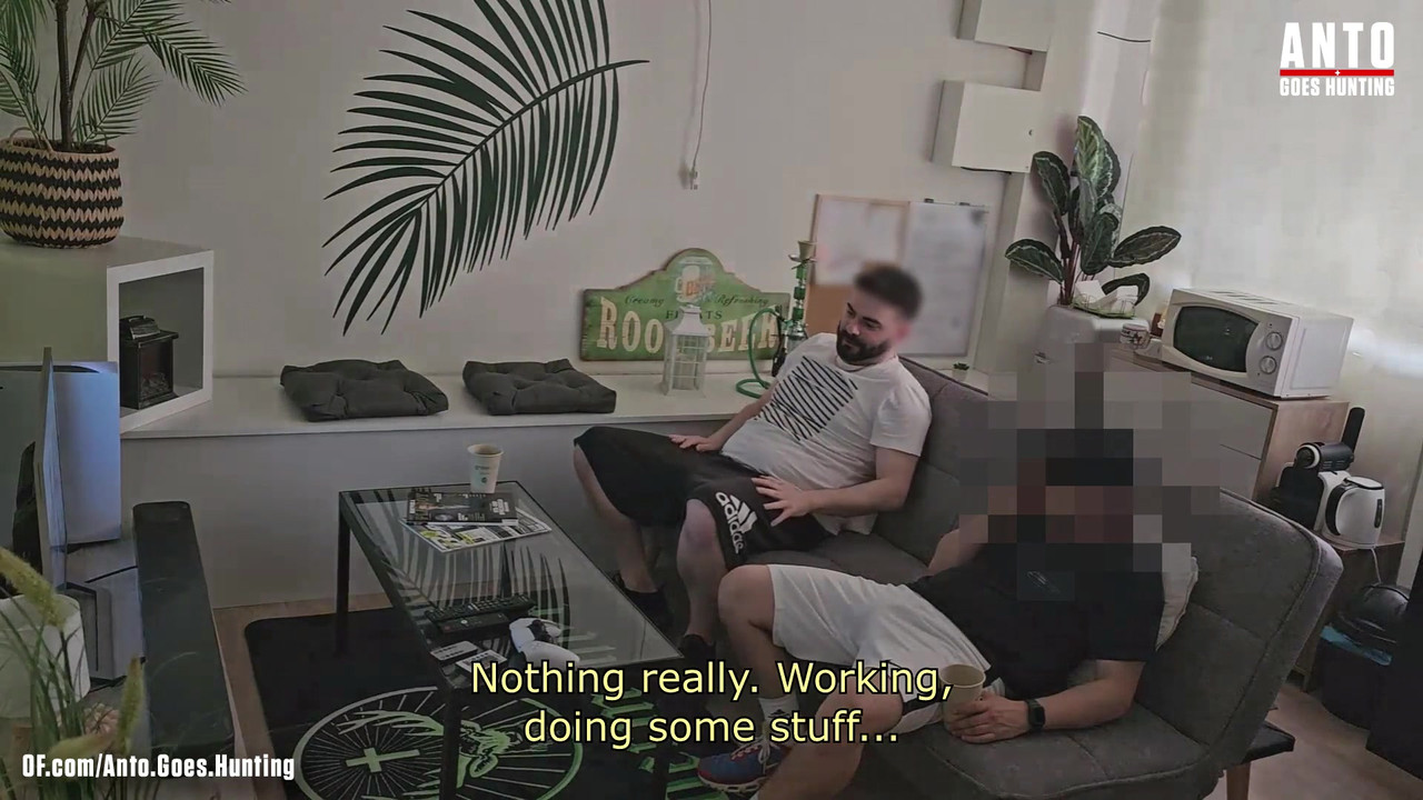 我的直男朋友“chris”（他以前发现我在撸管）上一次问我，并给我惊喜