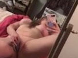 El culo gordo de Sarah se masturba como una puta