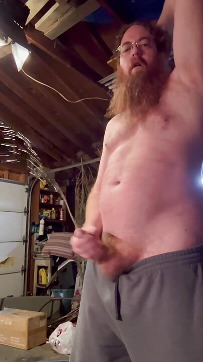 Drkanje pišanja s fontanom sperme