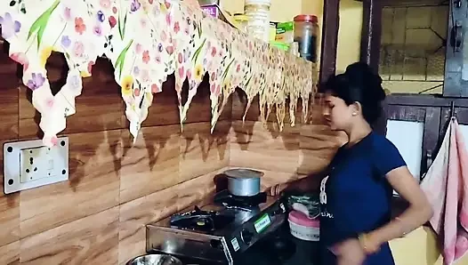Stepsister Caught watching Porn by stepbrother desi Hindi MMS, local desi