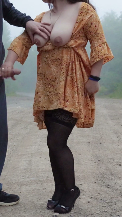 Handjob outdoors in stockings | Clip 1