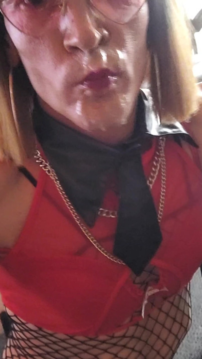 Liseli sürtük hala çok eğleniyor. Yüze boşalma. 13apr26 vanessabitchx paris chiennetrvprod91 JOB2PUTE