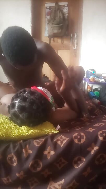 Krissjoh และสาวน่าเกลียดกําลังนอน