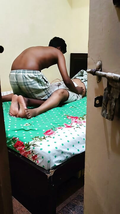 Desi bhaiyaa og bhabhi sin herlige knulling, Desi bhabhi knulling, Desi bhabhi sex
