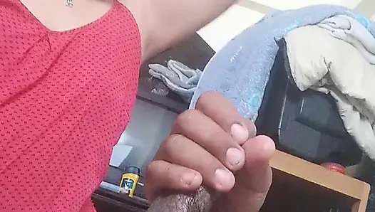 Nyepong kontol tetangga, enak banget!