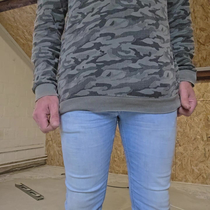 Miga moją boner w pracy