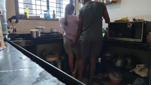 Desi Brother apne desi sister ke sath kitchen mai sex kiya