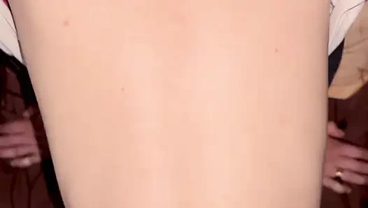 Подтянутую клешку тело и задницу в форме сердца трахнули как раком