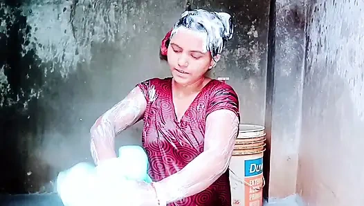 İftari Roza Hintli yaşlı adam kız arkadaşıyla sikişiyor