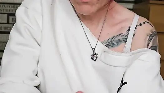 Istri nakal ini selingkuh sama teman barunya sambil ngomong jorok