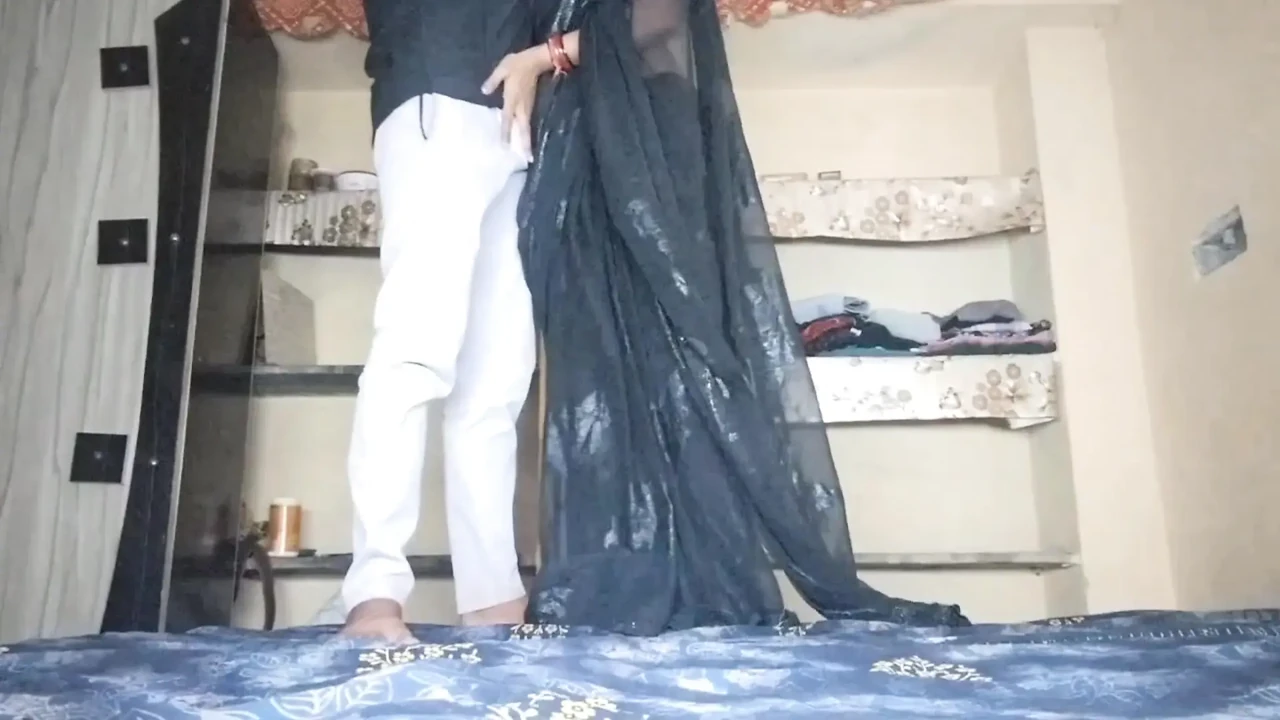 INDIAN BHABHI AND DEWAR DO FUN IN NIGHT