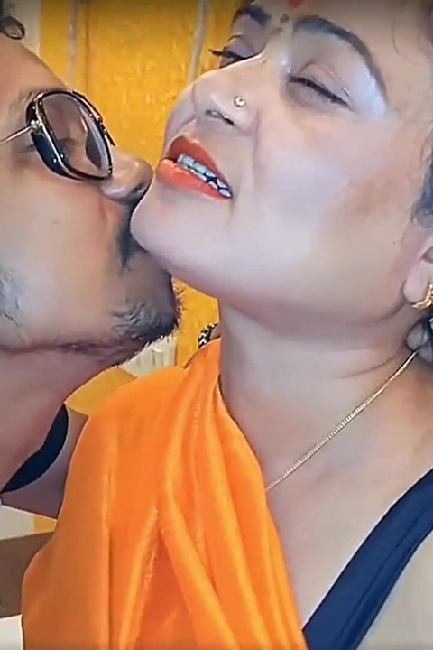 Tantrik Mata Ki Garam Jawani...