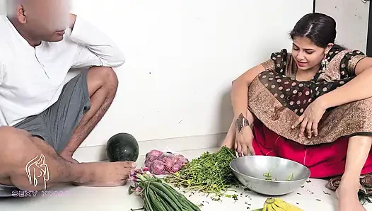 Komal mami, sebzeyi tedavi ediyorsun, bana bir muz ver.