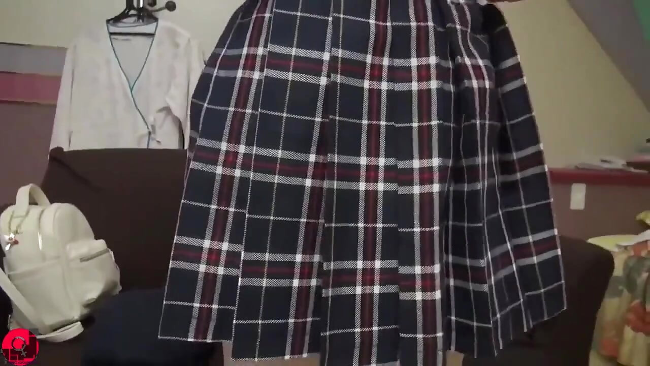 Copii în uniformă 0510 necenzurat