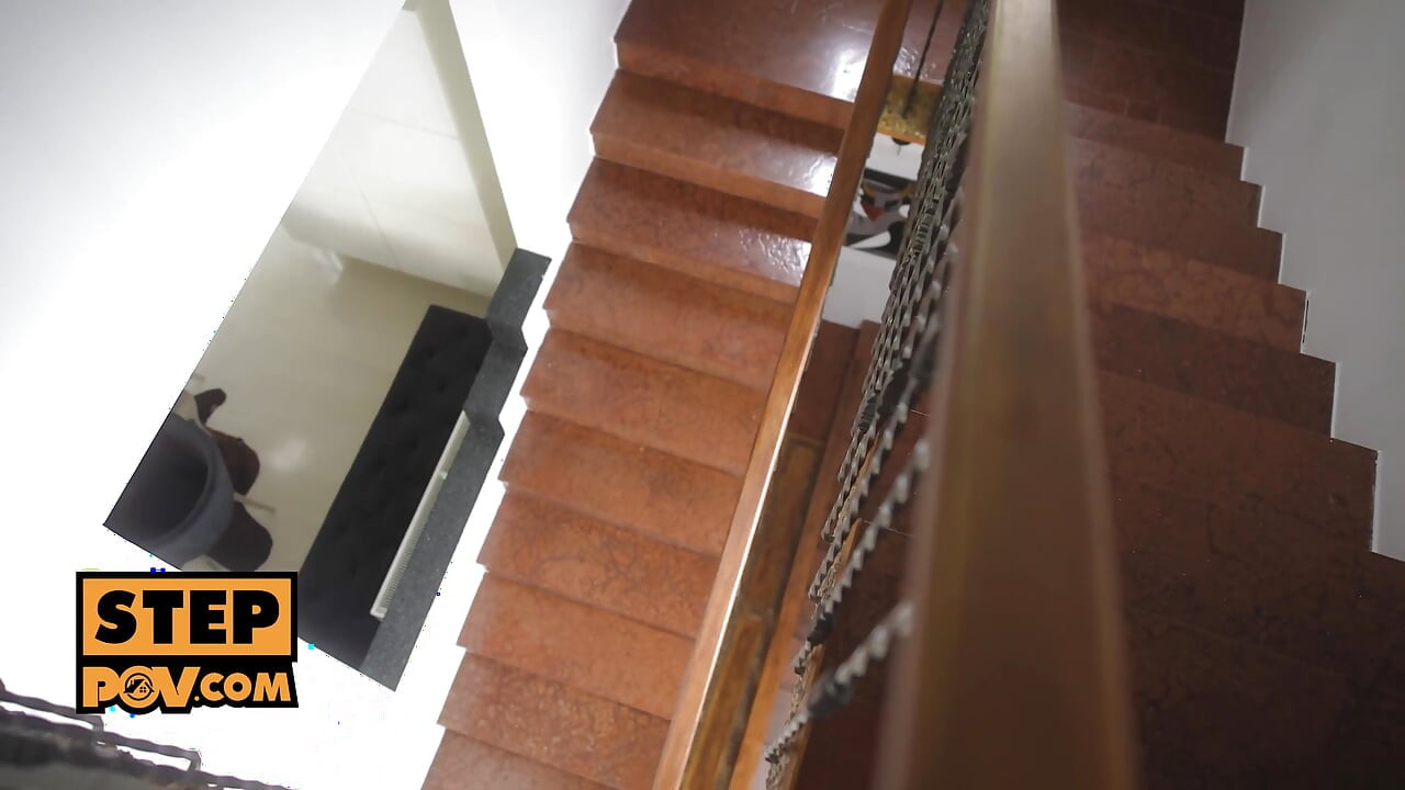 POV - quente loira meia-irmã Alexa Flexy drena seu pau